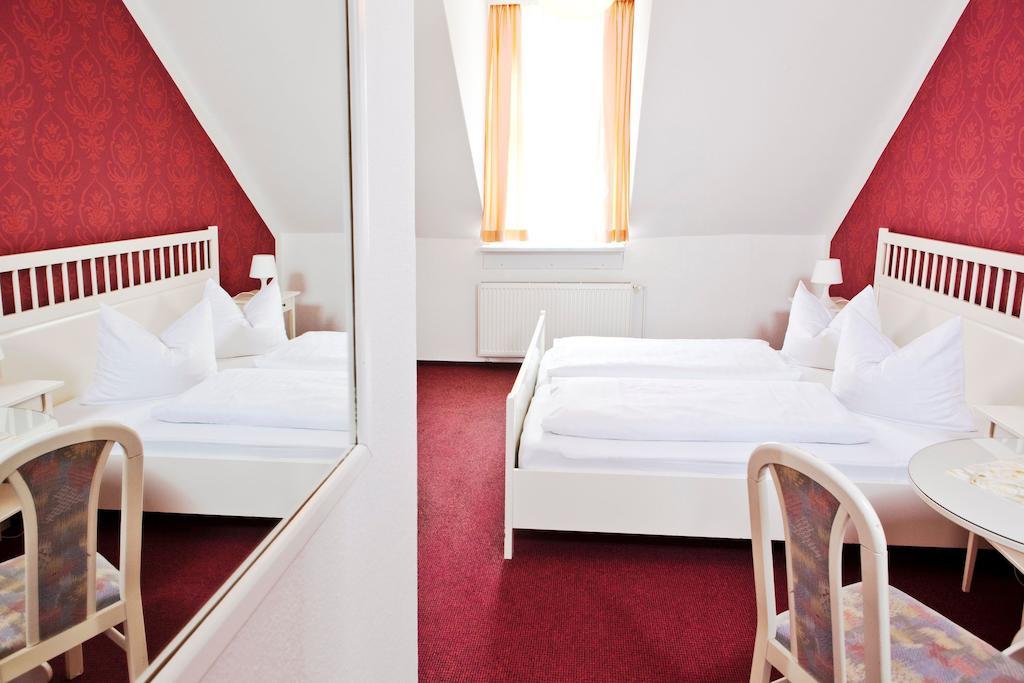 Hotel Adler Грайфсвальд Номер фото